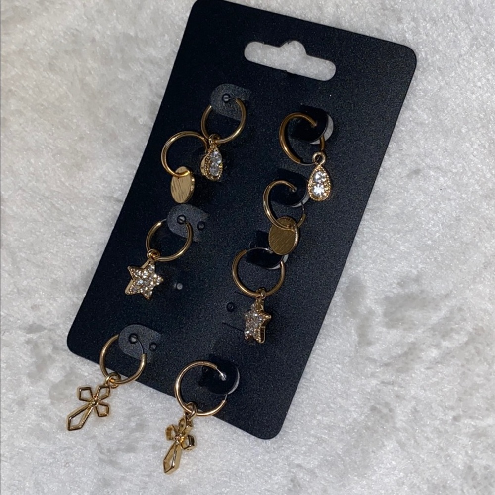 Pack Of Earrings